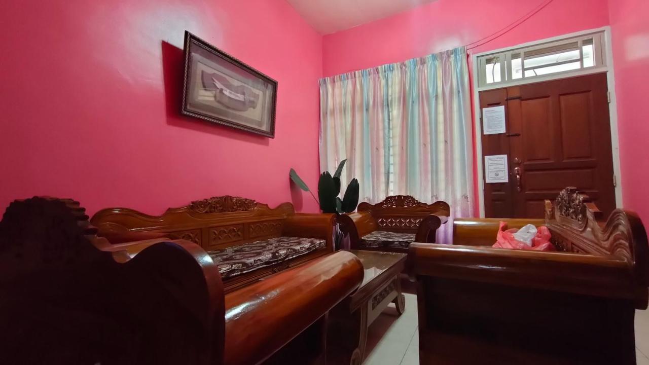 Zulaikha'S Homestay Ulu Tiram Johor Bahru Exterior foto